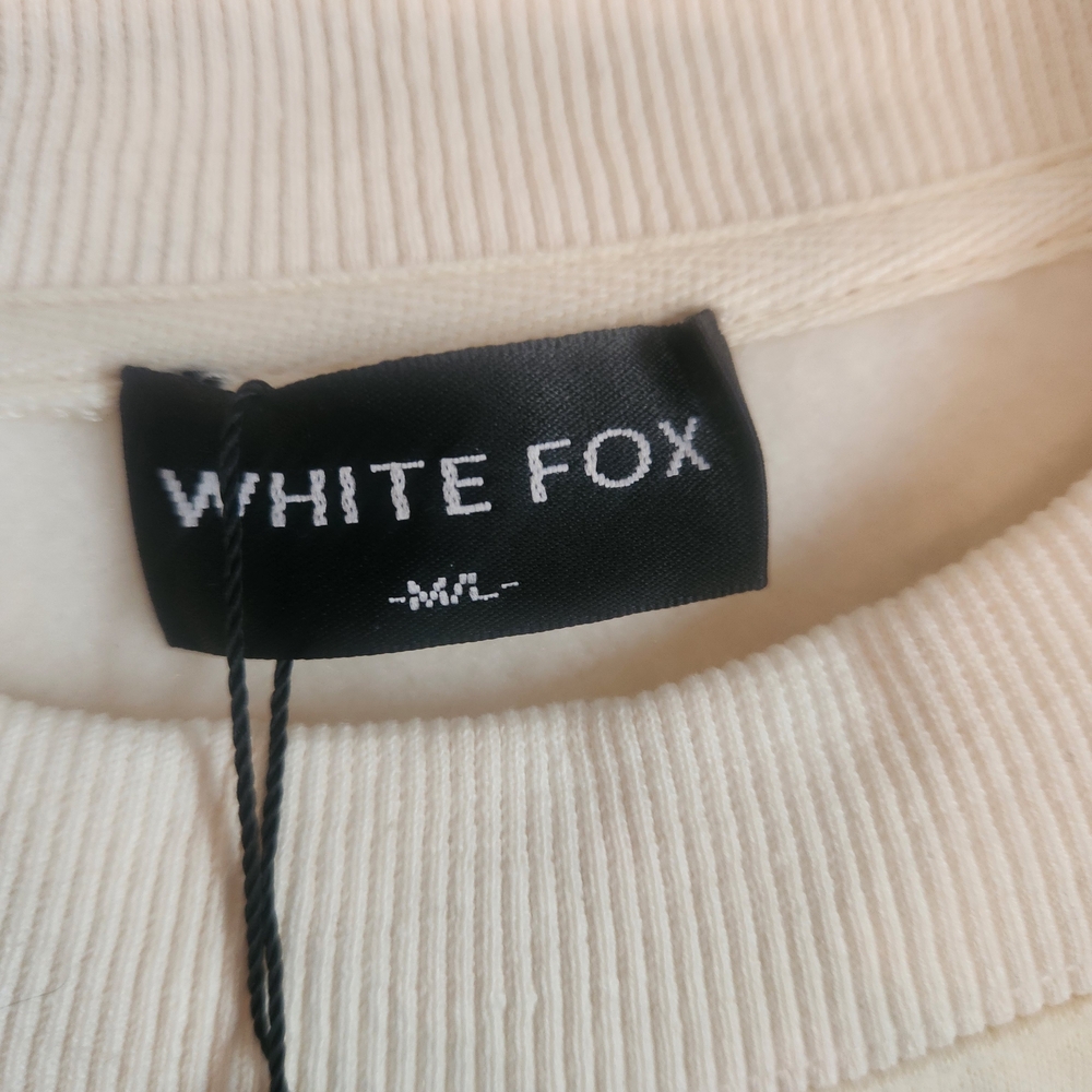 White Fox Boutique Cream Sweatshirt with Red 'London' Print - Picture 4 of 7